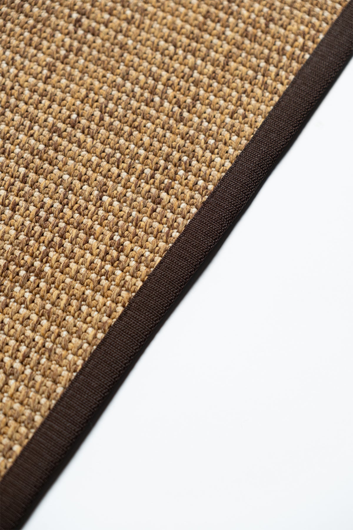 Suit SU05 Brown Piping 06 Dark Brown Natural Sisal Carpet